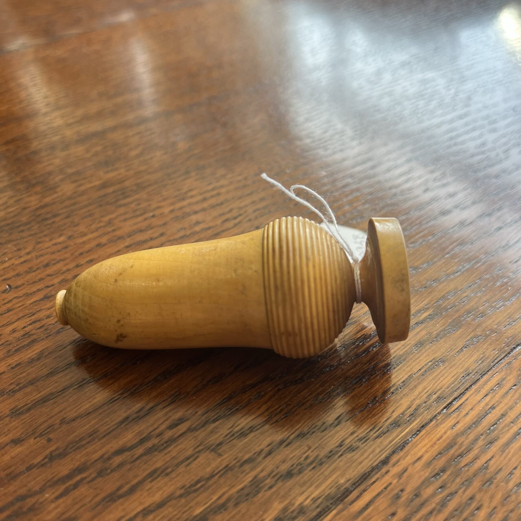 Treen thimble holder, 19th C