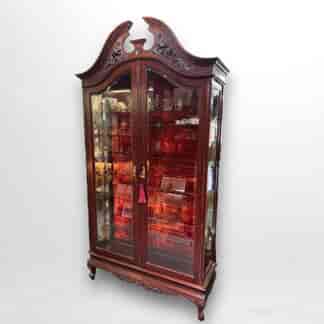 Late Victorian Walnut display Cabinet, Melbourne-made for Buckleys & Nunn C. 1895