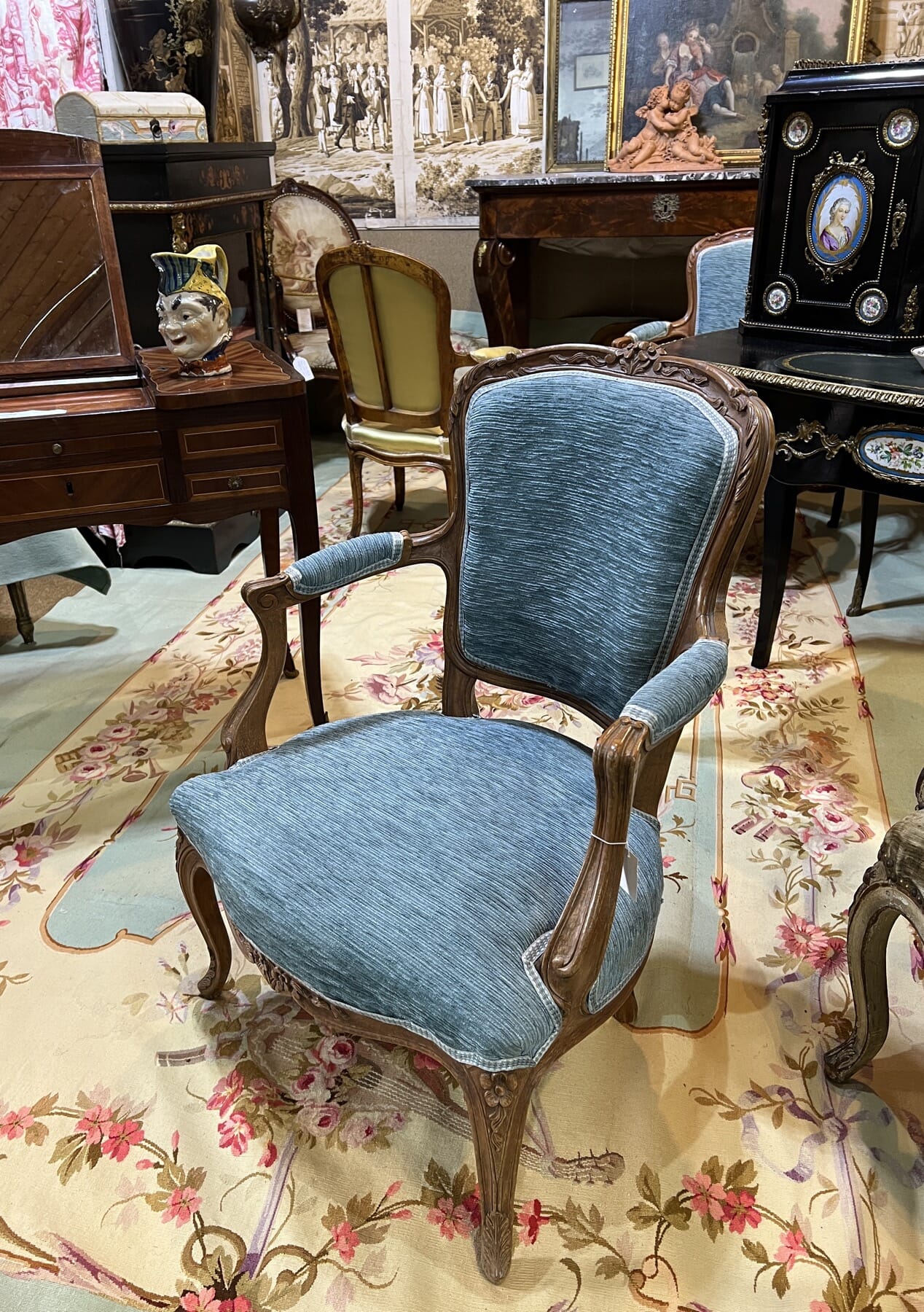 Louis XV Fauteuil, Hard to Find, Set of 6 French chairs - Circa