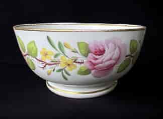 Newhall porcelain bowl, patt. 1240 -roses - c.1810