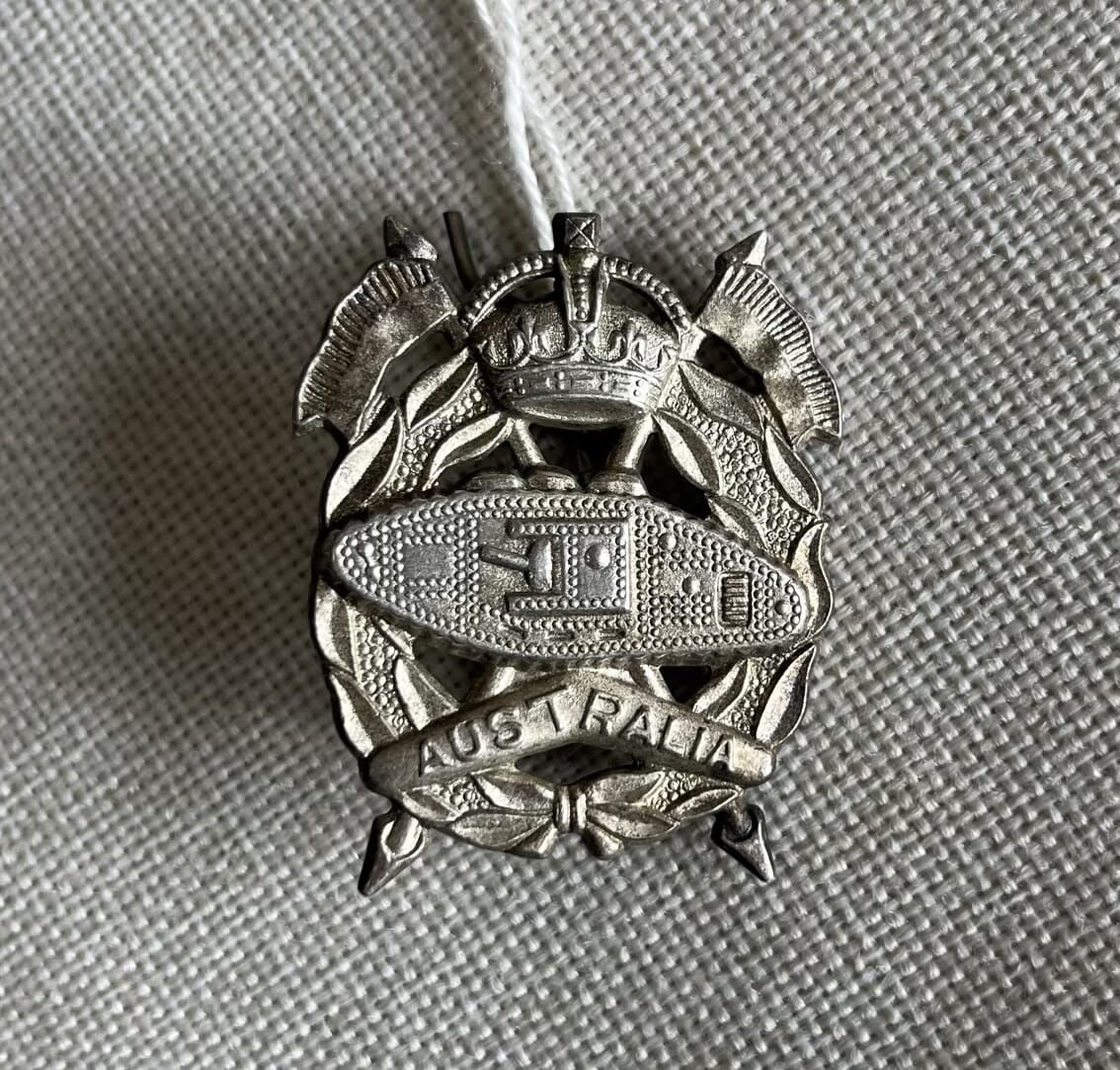 Royal Australian Armoured Corps Hat Badge 1953-60
