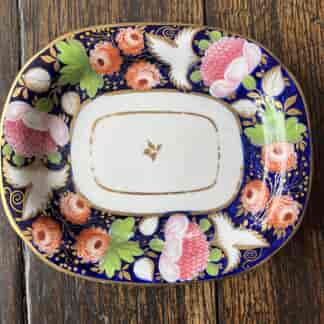 Newhall teapot stand, pattern 1341 - flowers on blue, c. 1810