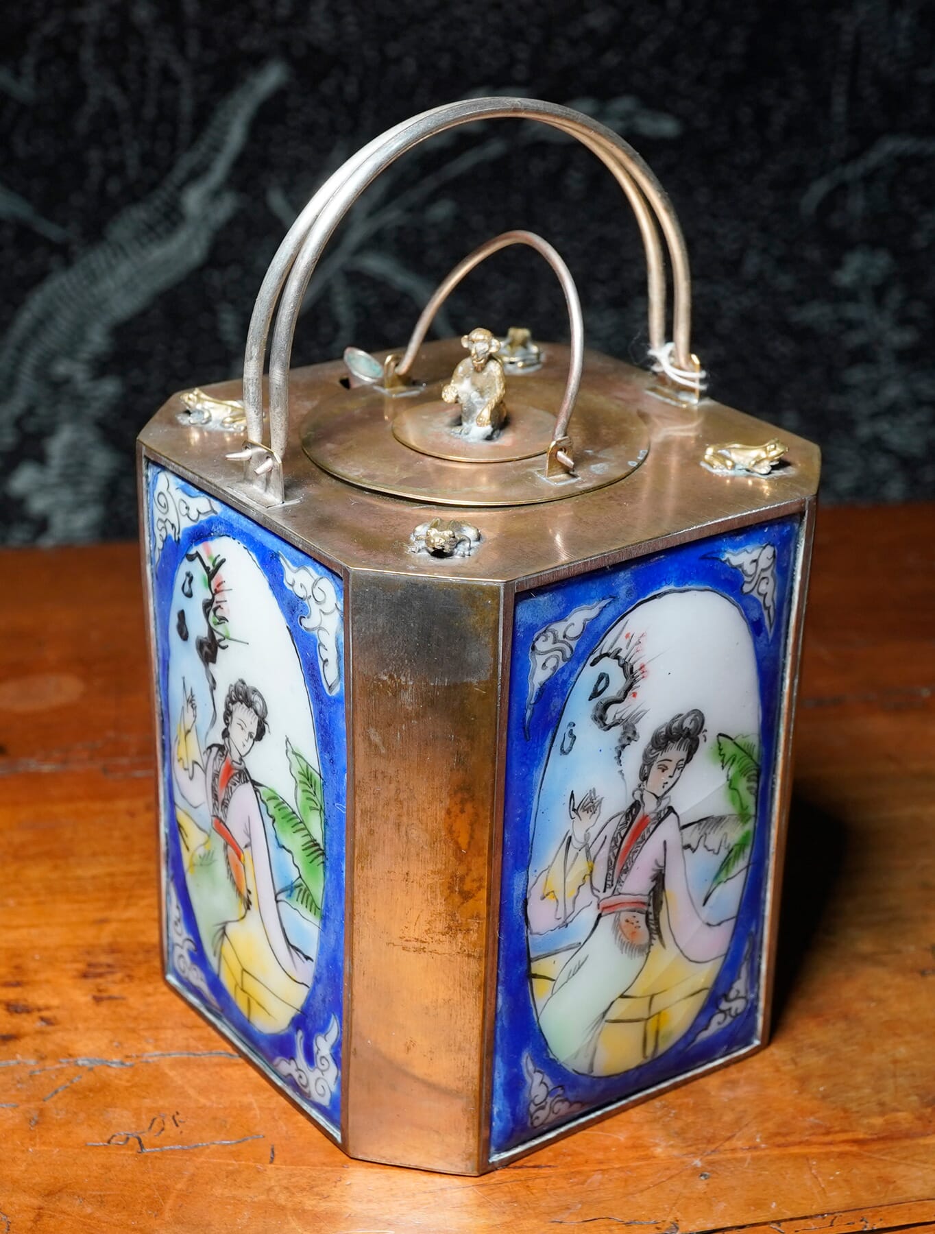 Chinese tea-warmer with enamel panels of fashionable ladies, miniature monkey & frogs, 19th/ early 20th c.