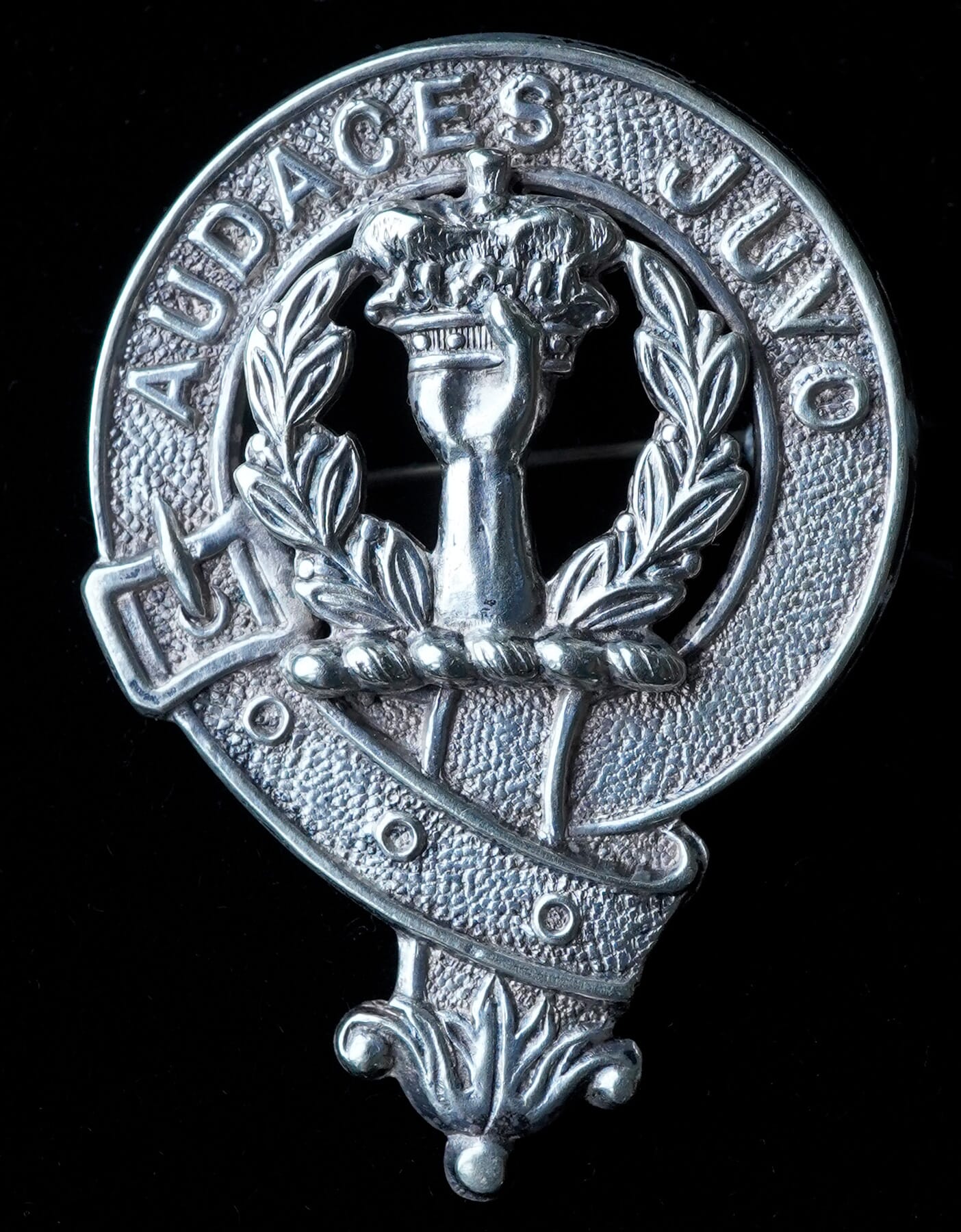 Scottish Kilt Badge, Buchanan Clan, 'Audaces Juvo' c. 1950