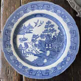 Early Pealware plate, 'Willow Pattern' c. 1825