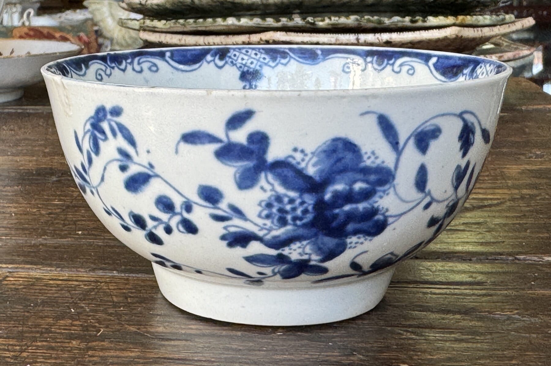 Dr Wall Worcester teabowl, ‘Mansfield’ pattern c. 1770
