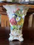 Spode vase with encrusted flowers, patt. 4687, c. 1835